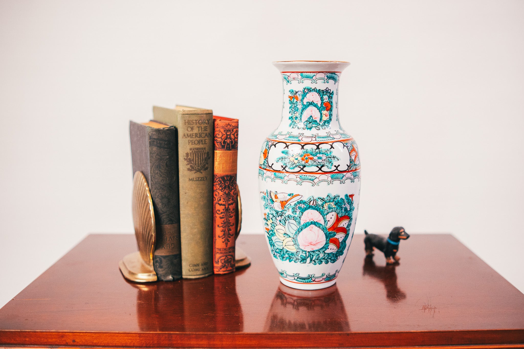 Chinese Export Famille Rose Medallion Porcelain Vase