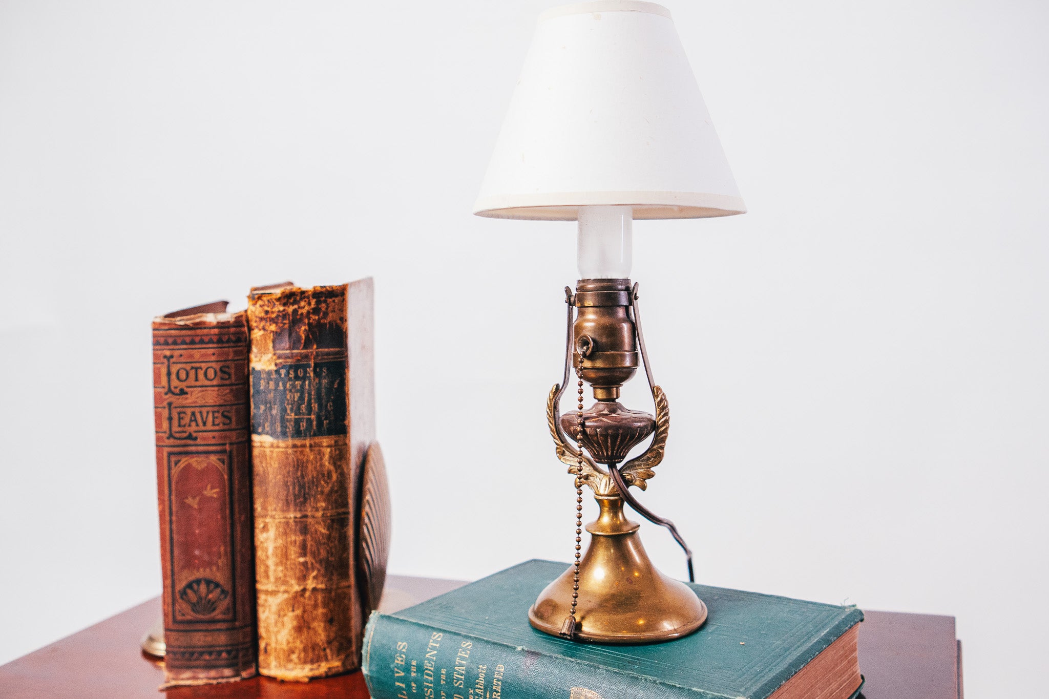 Vintage Solid Brass Nautical Gimbaled Accent Lamp (with shade)